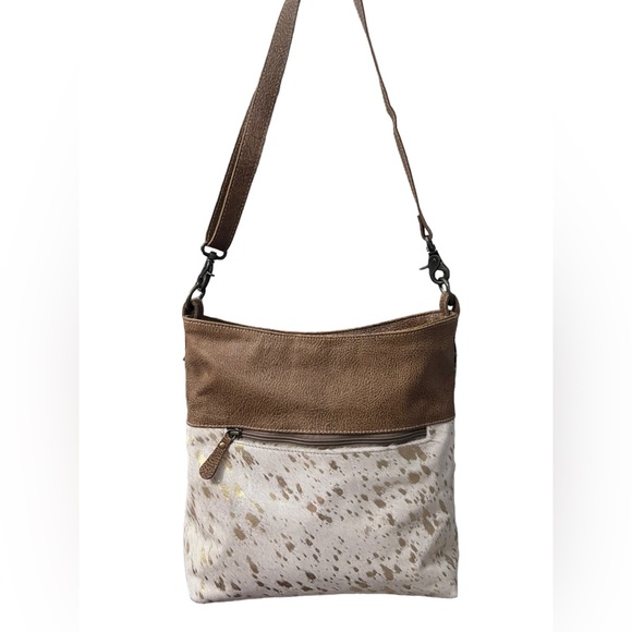 Myra Bag - Picture 2 of 12